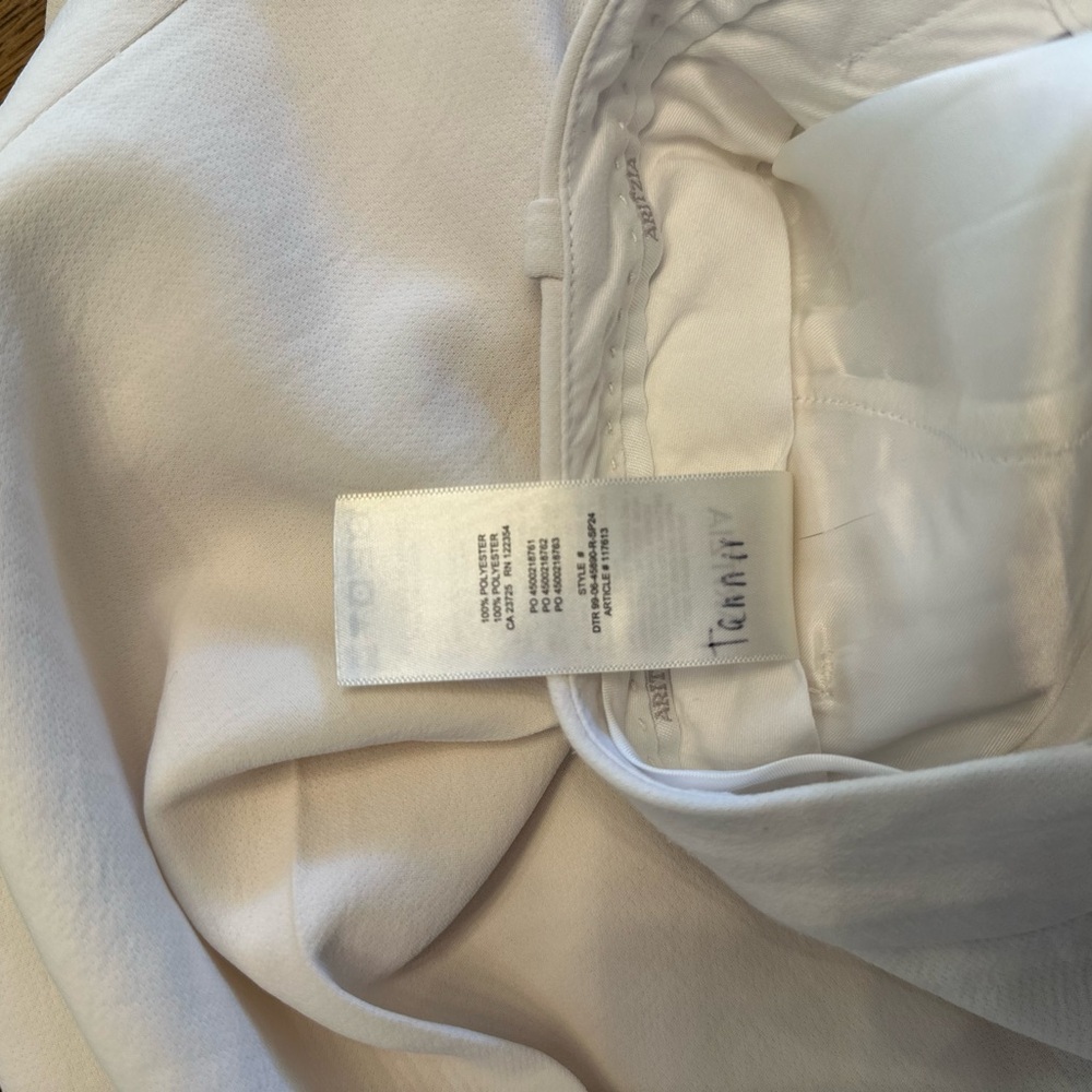 Aritzia Cream Effortless - Size 10, Curvy - Picture 6 of 6
